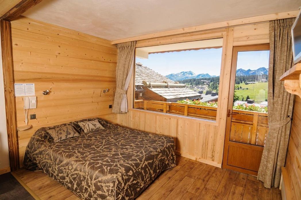 ليه سيزيه Hotel Le Very الغرفة الصورة